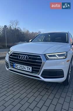 Позашляховик / Кросовер Audi Q5 2018 в Львові