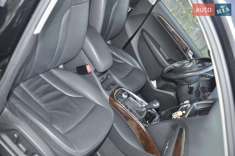 Внедорожник / Кроссовер Audi Q5 2011 в Смеле