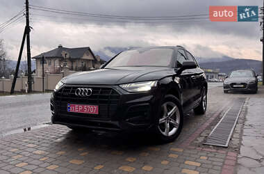 Внедорожник / Кроссовер Audi Q5 2021 в 