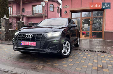 Внедорожник / Кроссовер Audi Q5 2021 в 