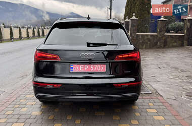 Внедорожник / Кроссовер Audi Q5 2021 в 