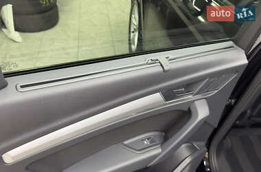 Внедорожник / Кроссовер Audi Q5 2021 в 