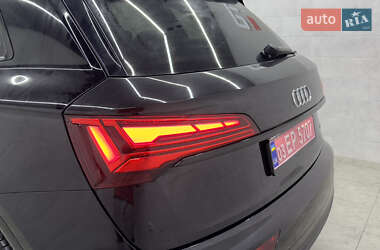 Внедорожник / Кроссовер Audi Q5 2021 в 