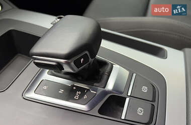 Внедорожник / Кроссовер Audi Q5 2021 в 