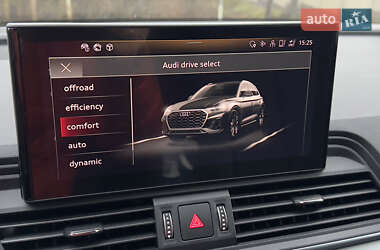 Внедорожник / Кроссовер Audi Q5 2021 в 