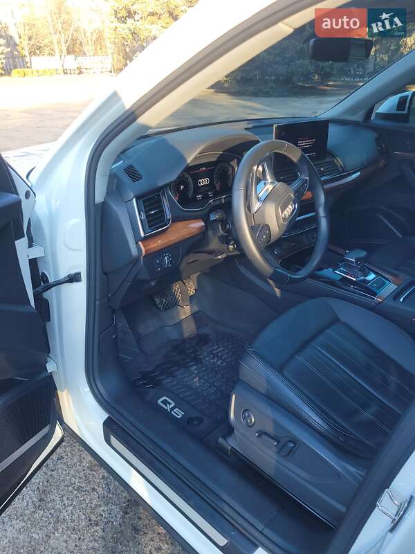 Позашляховик / Кросовер Audi Q5 2020 в Харкові