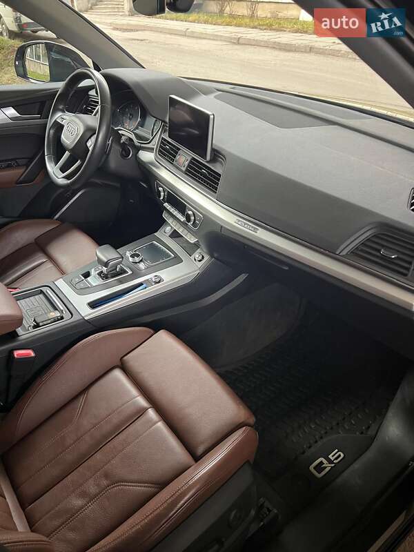 Внедорожник / Кроссовер Audi Q5 2020 в Львове