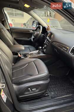 Позашляховик / Кросовер Audi Q5 2013 в 