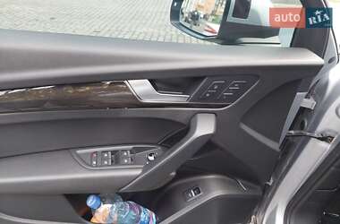 Внедорожник / Кроссовер Audi Q5 2018 в 