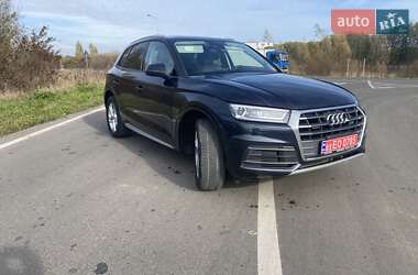 Внедорожник / Кроссовер Audi Q5 2017 в 