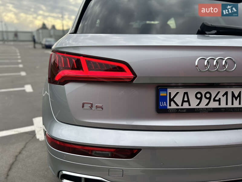 Внедорожник / Кроссовер Audi Q5 2020 в Киеве