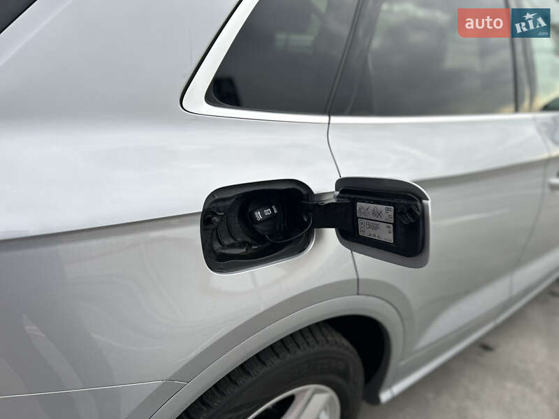 Внедорожник / Кроссовер Audi Q5 2020 в Киеве
