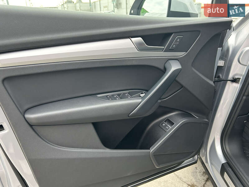 Внедорожник / Кроссовер Audi Q5 2020 в Киеве