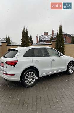 Позашляховик / Кросовер Audi Q5 2015 в Львові