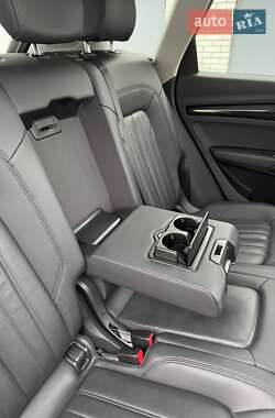 Внедорожник / Кроссовер Audi Q5 2018 в 