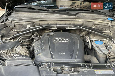 Внедорожник / Кроссовер Audi Q5 2011 в 