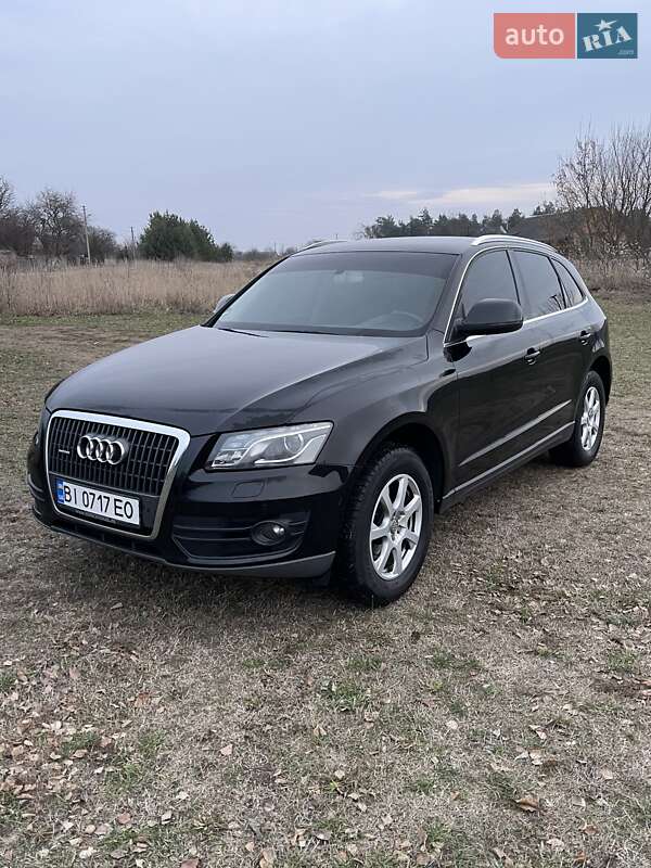 Внедорожник / Кроссовер Audi Q5 2009 в Лохвице