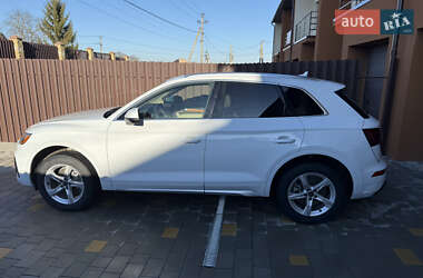 Внедорожник / Кроссовер Audi Q5 2022 в 
