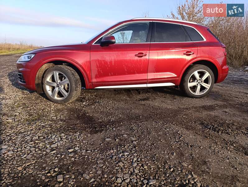 Внедорожник / Кроссовер Audi Q5 2018 в Новом Ярычеве
