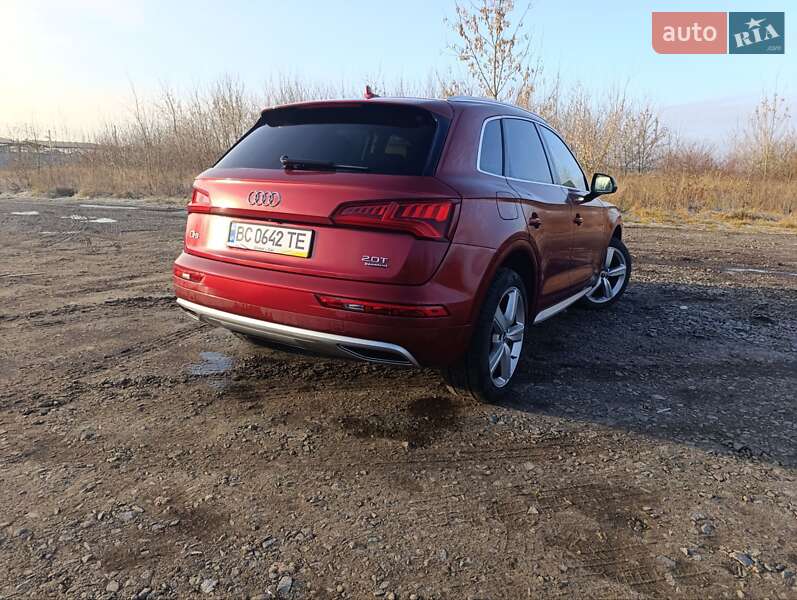 Внедорожник / Кроссовер Audi Q5 2018 в Новом Ярычеве