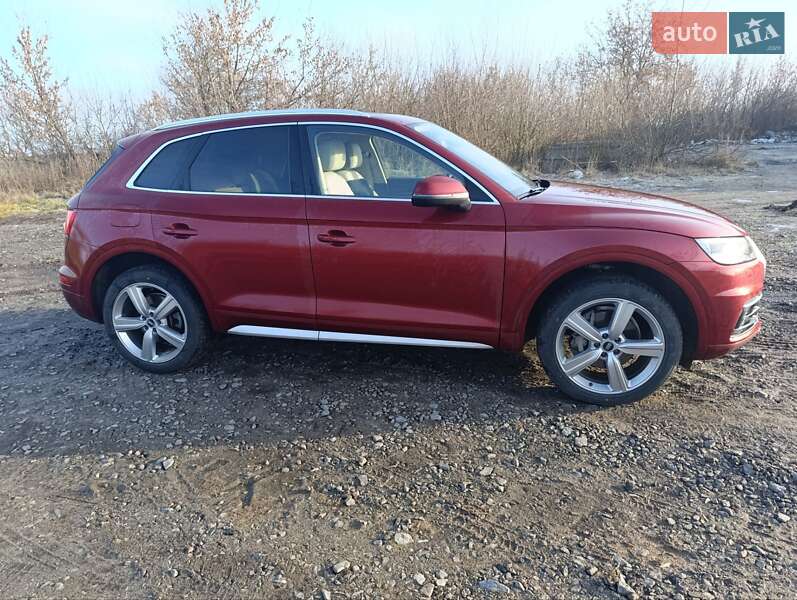 Внедорожник / Кроссовер Audi Q5 2018 в Новом Ярычеве