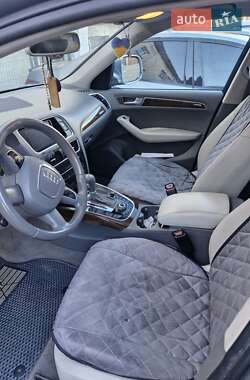 Внедорожник / Кроссовер Audi Q5 2010 в 