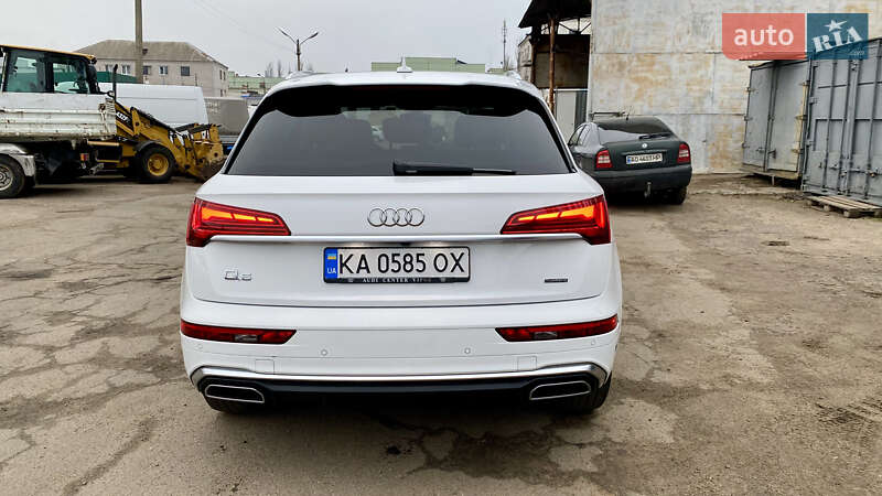 Внедорожник / Кроссовер Audi Q5 2022 в Киеве