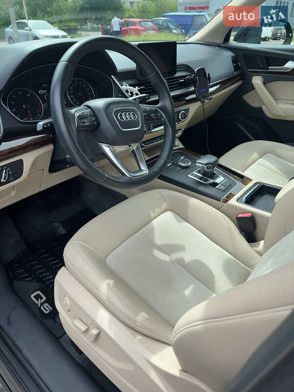 Внедорожник / Кроссовер Audi Q5 2017 в Львове фото 16 Внедорожник / Кроссовер Audi Q5 2017 в Львове