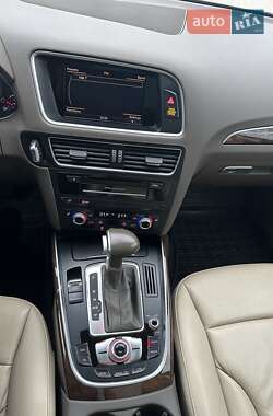 Позашляховик / Кросовер Audi Q5 2015 в 