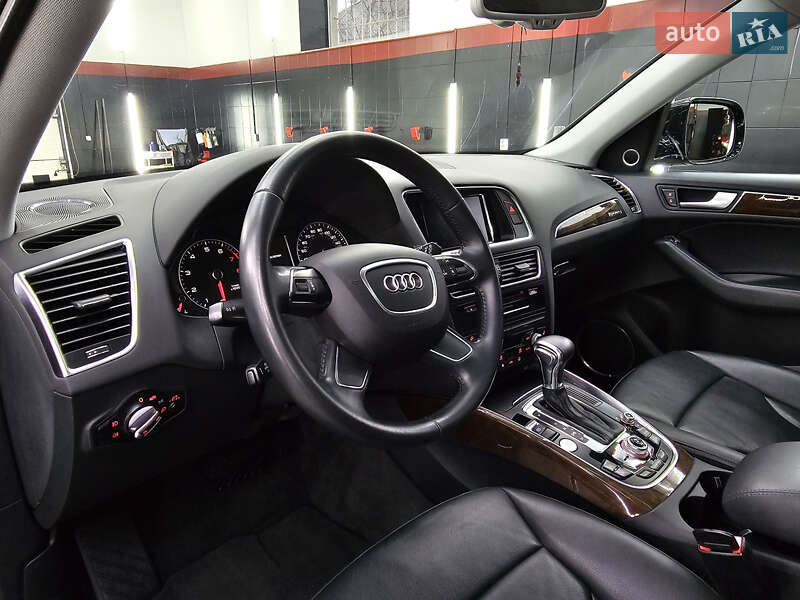 Позашляховик / Кросовер Audi Q5 2016 в Чернівцях