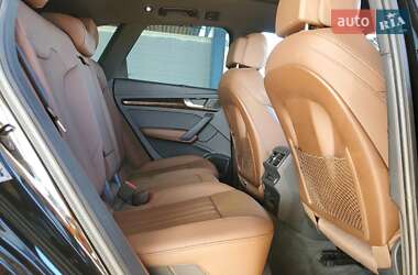 Внедорожник / Кроссовер Audi Q5 2018 в 