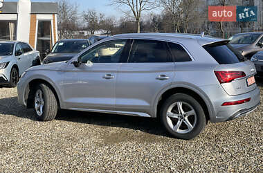 Внедорожник / Кроссовер Audi Q5 2022 в 