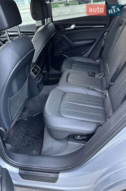 Внедорожник / Кроссовер Audi Q5 2018 в 