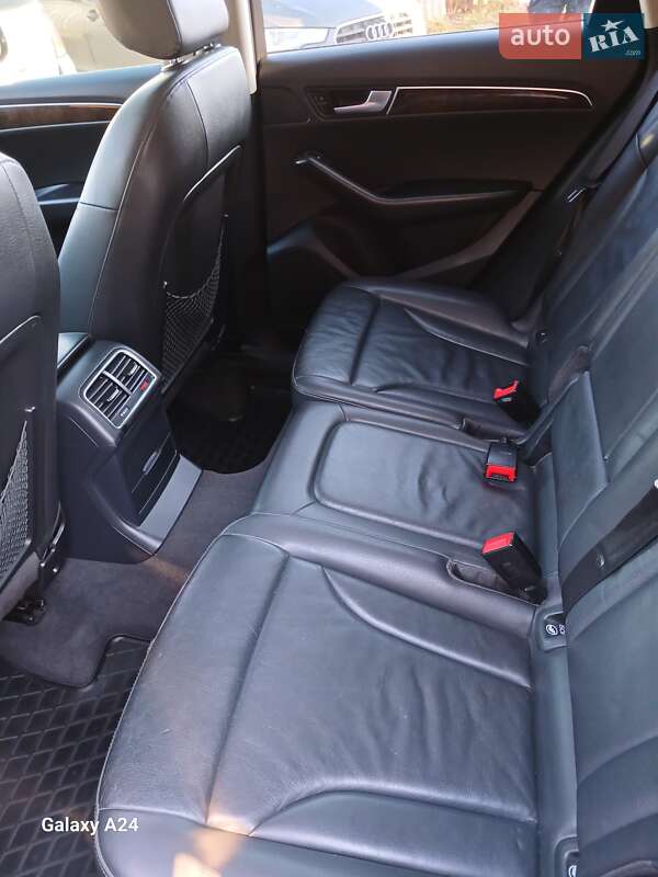 Внедорожник / Кроссовер Audi Q5 2010 в Львове