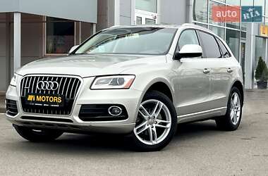 Позашляховик / Кросовер Audi Q5 2017 в 