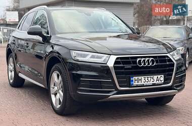 Позашляховик / Кросовер Audi Q5 2017 в 