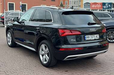 Позашляховик / Кросовер Audi Q5 2017 в 