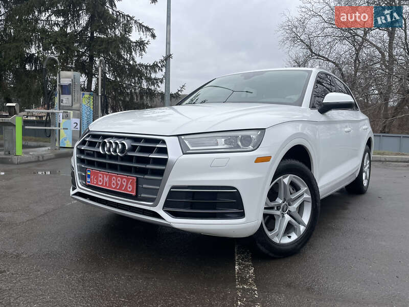 Позашляховик / Кросовер Audi Q5 2018 в Лубнах