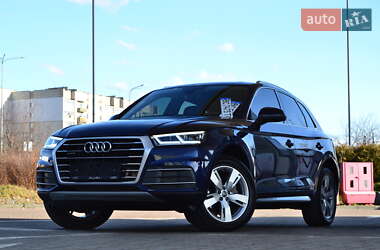 Внедорожник / Кроссовер Audi Q5 2017 в 
