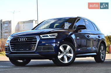 Внедорожник / Кроссовер Audi Q5 2017 в 