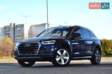 Внедорожник / Кроссовер Audi Q5 2017 в 