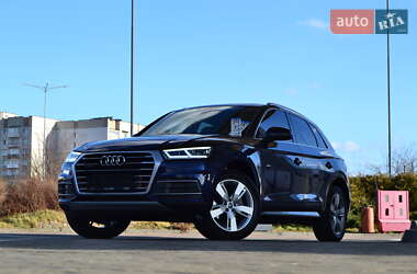 Внедорожник / Кроссовер Audi Q5 2017 в 
