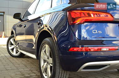 Внедорожник / Кроссовер Audi Q5 2017 в 