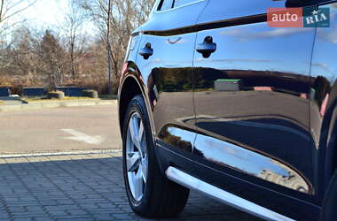 Внедорожник / Кроссовер Audi Q5 2017 в 