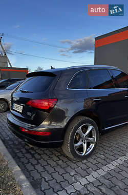 Позашляховик / Кросовер Audi Q5 2015 в 