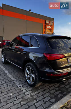 Позашляховик / Кросовер Audi Q5 2015 в 