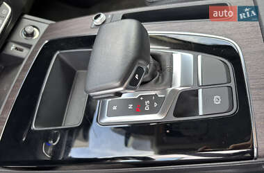 Внедорожник / Кроссовер Audi Q5 2020 в 