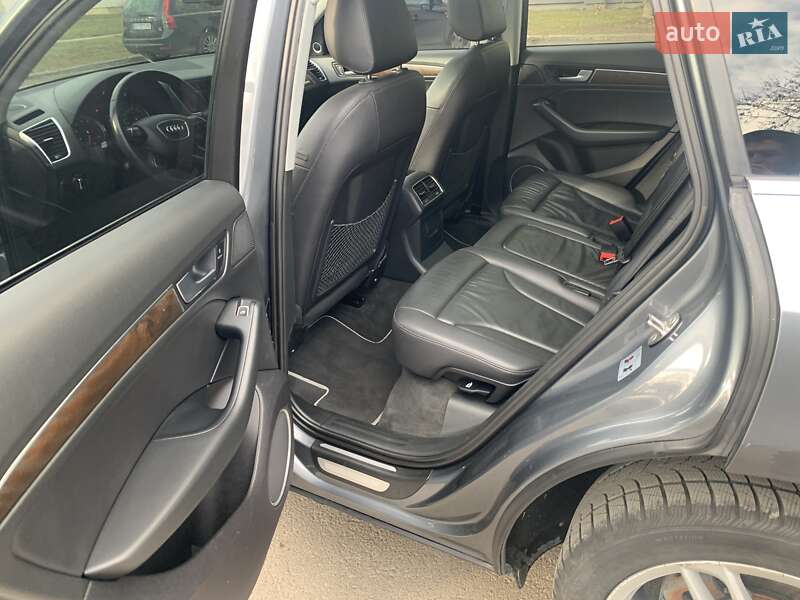 Позашляховик / Кросовер Audi Q5 2013 в Новояворівську