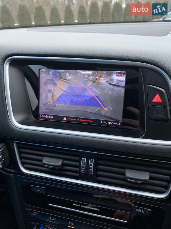 Внедорожник / Кроссовер Audi Q5 2016 в Новояворовске