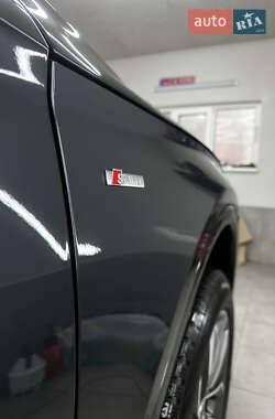 Внедорожник / Кроссовер Audi Q5 2021 в 